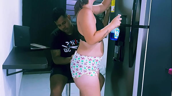 Nalalets her boyfriend s best friend fuck her