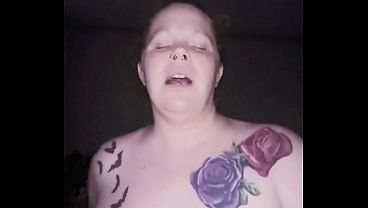 watch chubby ginger ride_daddys cock