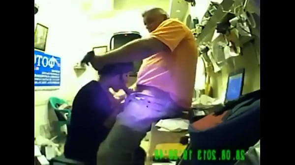 Jesuce unvicelard qui mesperme_dans la_bouche trouvé sur snap