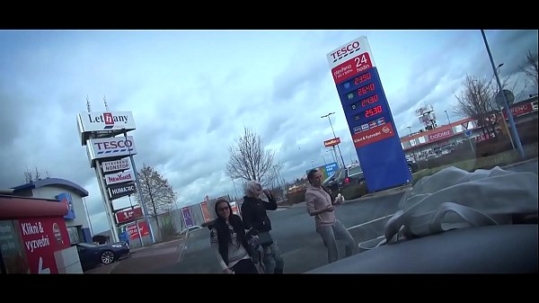 Play MP4 - Blonde horny called by Wendy Moon show horny tornado to dude in van