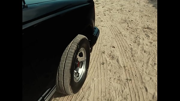 Viejito s&uacute;bele a la bocina 