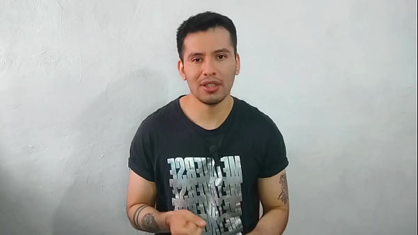 Hombre bombero casado es penetrado a pelo por la verga dura de 20cm de su compa&ntilde_ero del trabajo! Relato sexual