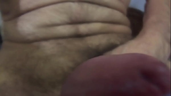 Play MP4 - Pija de maduro muy caliente y goloso