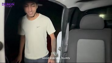 Nonton Petite Latina Es Seducida Por Su Amigo Para Follar En El Auto thumbnail