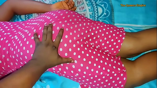 Play MP4 - Her horny step dad walks into her room and cums in her pussy creampie