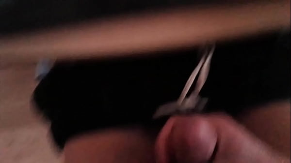 Play MP4 - branlette et &eacute;jaculation