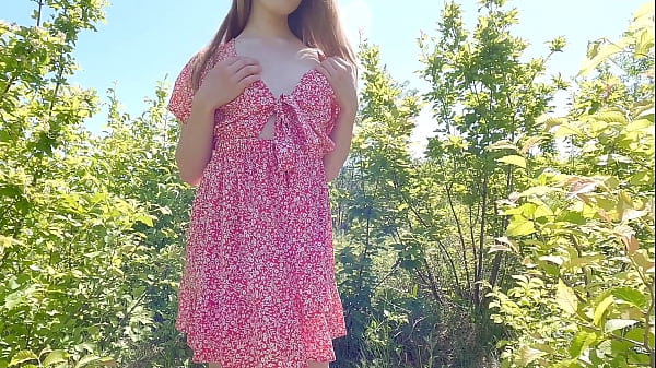 Play MP4 - Hot wife with beautiful boobs loves to fuck outdoors