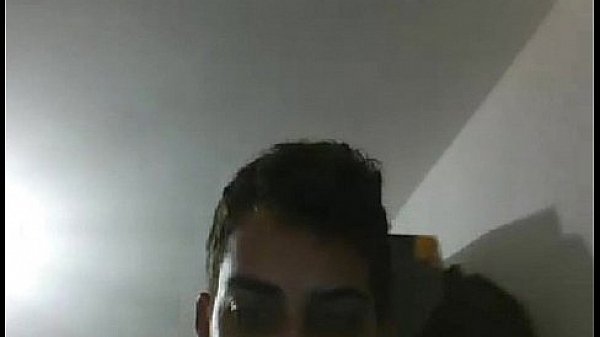 Safado Bate Gostoso E Toma Banho Na Cam thumbnail