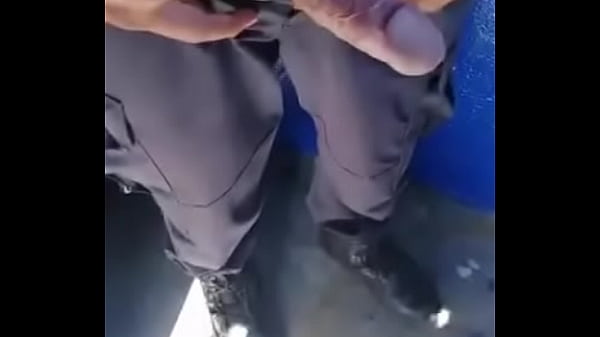 Play MP4 - Policial pauzudo