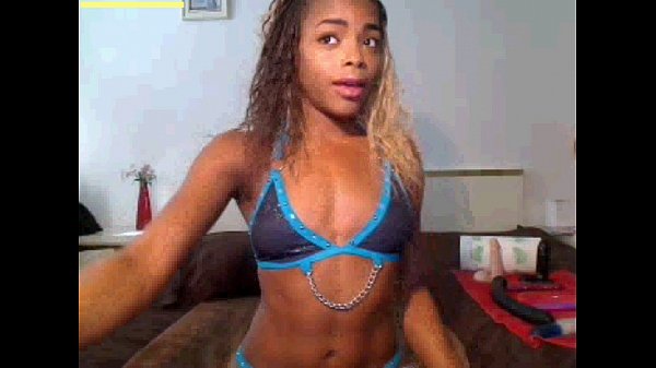 morena linda_mostrando a bundinha gostosa na_webcam
