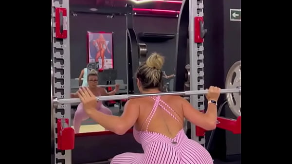 Um pouco do treino de hoje aqui na IronbergCT de SantosO que achou desse treino? T&ocirc; precisando de algu&eacute;m pra me ajudar ... 