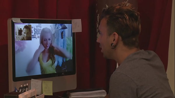 Blonde 18 Year Old Lexi Belle_Fucks A_Guy She_Met Online