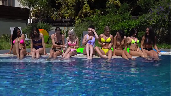 Play MP4 - Wild lesbian teen pool party