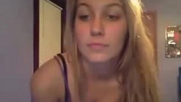 Nonton Skypecall Blond 2 thumbnail