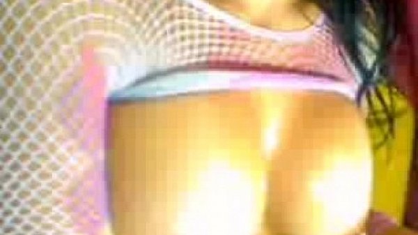 Amateur Webcam Girl Fucks 