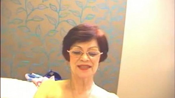 mature Granny Webcam: Free Fingering Porn Video ad flirtatious public 