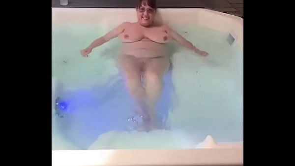 Nonton Giant Boob Milf Playing With Her Self thumbnail