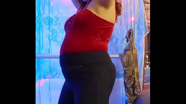 Hotwife Steffi business casual pussy dance