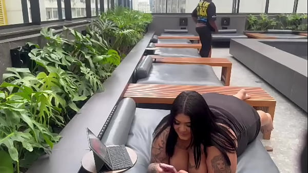 Bbw gulosa usou cada cent&iacute;metro do mastro e ainda pediu mais 