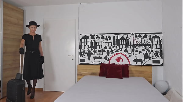 Nonton Squirting True Ripped Pantyhose thumbnail