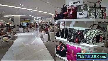 Nonton Petite But With Fake Boobs Thai Cutie Picked Up For Horny Sex At Home thumbnail