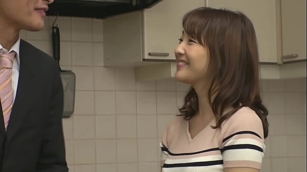 新婚生活はうまくいっていたが、少しの綻びから義父に入り込まれ、イタズラは徐々にエスカレート。中年男特有のねっとり濃厚プレイと強引さに徐々に惹かれていき、若妻は義父の女へと変貌を遂げる【パート1】 thumbnail