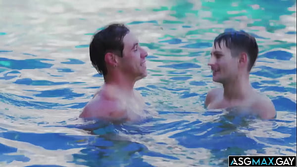 HOt gay bareback sex after some pool play day 