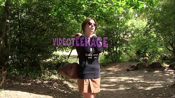 Nonton Cute 18 Year Sandy Has No Panty Under Her Skirt thumbnail