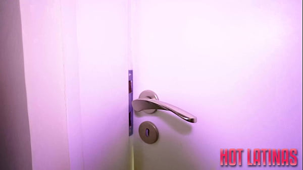 Nonton Morena Nerd De &oacute;culos Adora A Pica Do Dotado Negro thumbnail