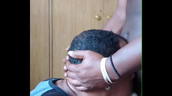 He be digging my throat 