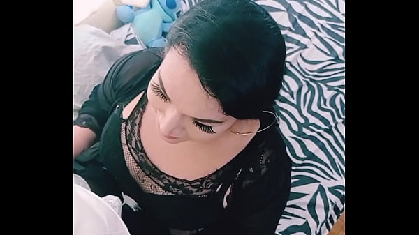 Mi vecino le es infiel a su esposa conmigo 