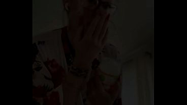 Nonton Step Mommy's Good Boy Is Caught Watching Mommy Porn thumbnail