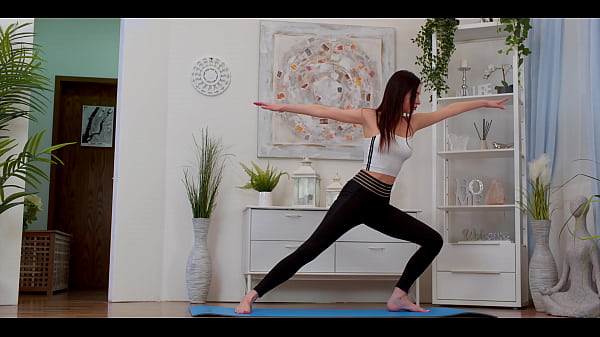 Play MP4 - Real Life Futanari -  Sexy Brunette doing Yoga gets horny and cant help but masturbate during