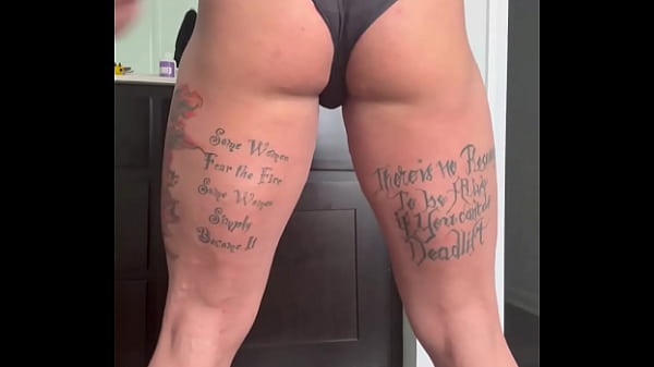 I&rsquo;ll be honest i have no idea how to do a competitive booty pose so yall bout to get some practice ones for hump 