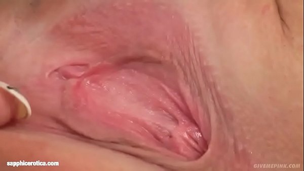 Play MP4 - Natali masturbating on SapphiX