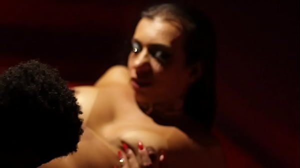 O que acontece nos bastidores de uma festa real 