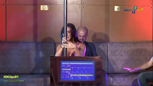 Nicole Bahlspole dance em brincadeira de dia dos pais HD