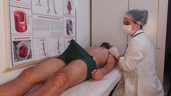 Ereção inesquecível na frente da_enfermeira