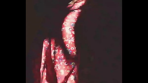 Nonton Beautiful Girl | Shows Her Butt To Her Stepbrother thumbnail