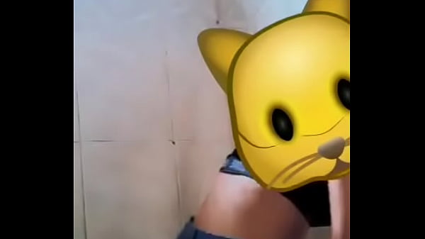 Novinha dan&ccedil_ando funk