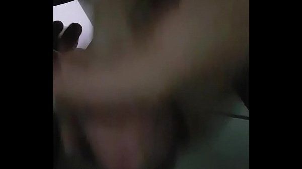 Play MP4 - Punhetinha pra aliviar gostoso&period;&period;&period;&period;