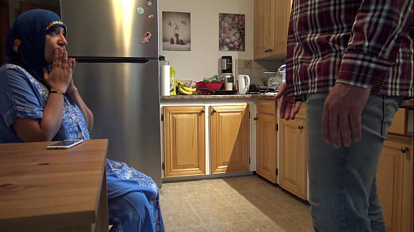 Play MP4 - British Business Man With Muslim Cleaning Maid