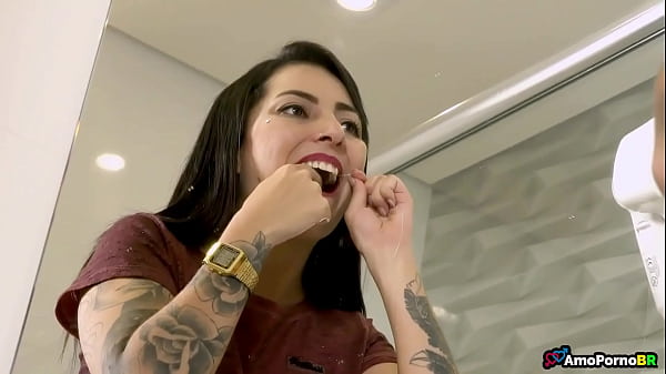 Play MP4 - Fui obrigado a bater uma bronha olhando amiguinha da minha noiva