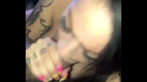 Mi_novia se lo chupa a mi_amigo