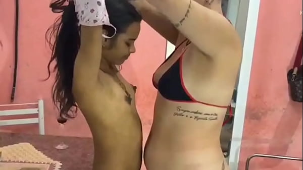 M&eacute;nage Casal Que Teve Gozada Na Cara thumbnail