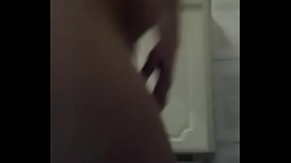 Play MP4 - m&atilde;e safada mandou por engano pelo zap