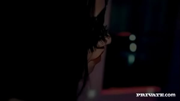 Nonton Busty Cathy Takes On Two Men Who Give Her A Double Penetration thumbnail