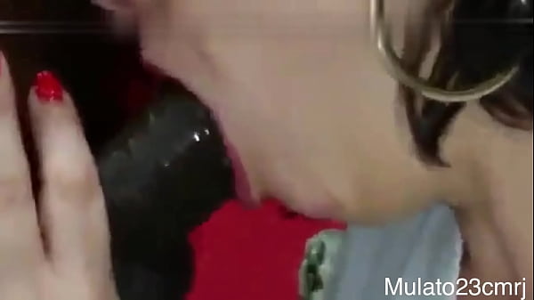 Ga&uacute;cha Fazendo Garganta Profunda thumbnail