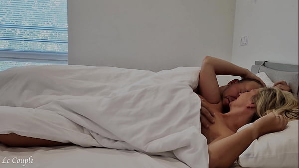 Nonton Slide This Hard Dick In And Start Fucking Me Please! thumbnail