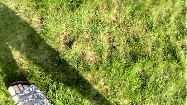 Barfu&szlig; in latschen 